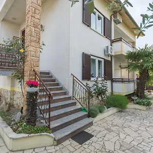 Emili 3*, Poreč Kroatien